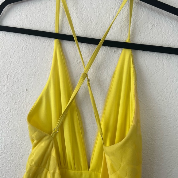 Luxxel | Lace Mesh Maxi Dress | Yellow | Small - Picture 6 of 13